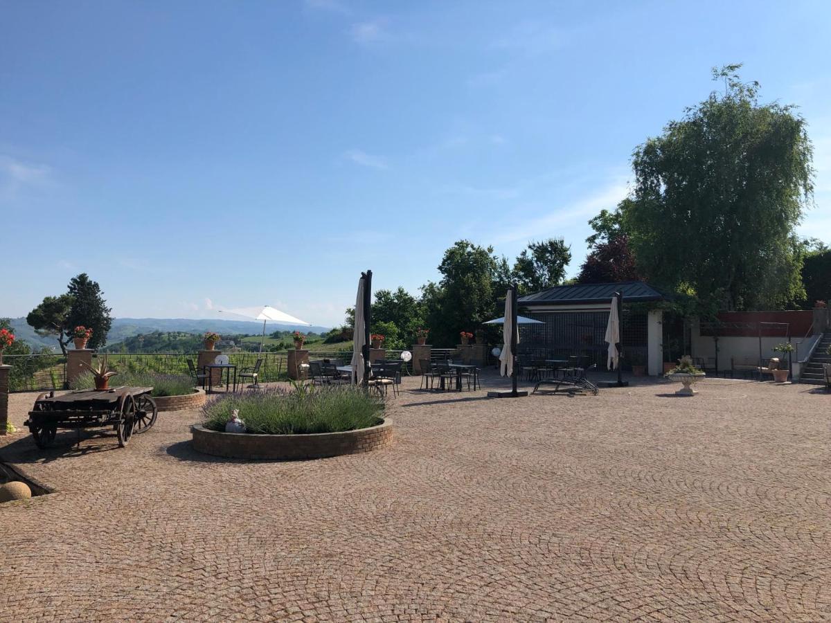 Cascina San Michele Bed & Breakfast Costigliole d'Asti Bagian luar foto