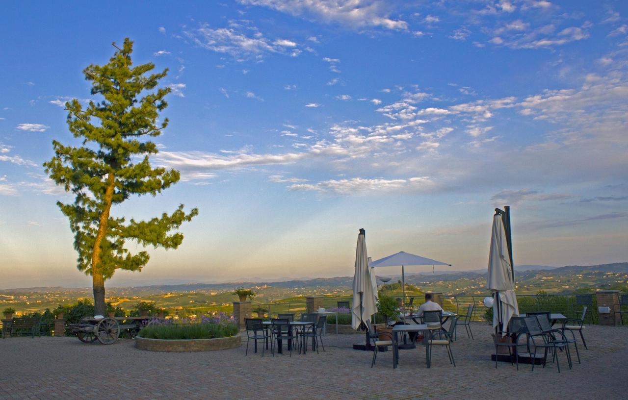 Cascina San Michele Bed & Breakfast Costigliole d'Asti Bagian luar foto