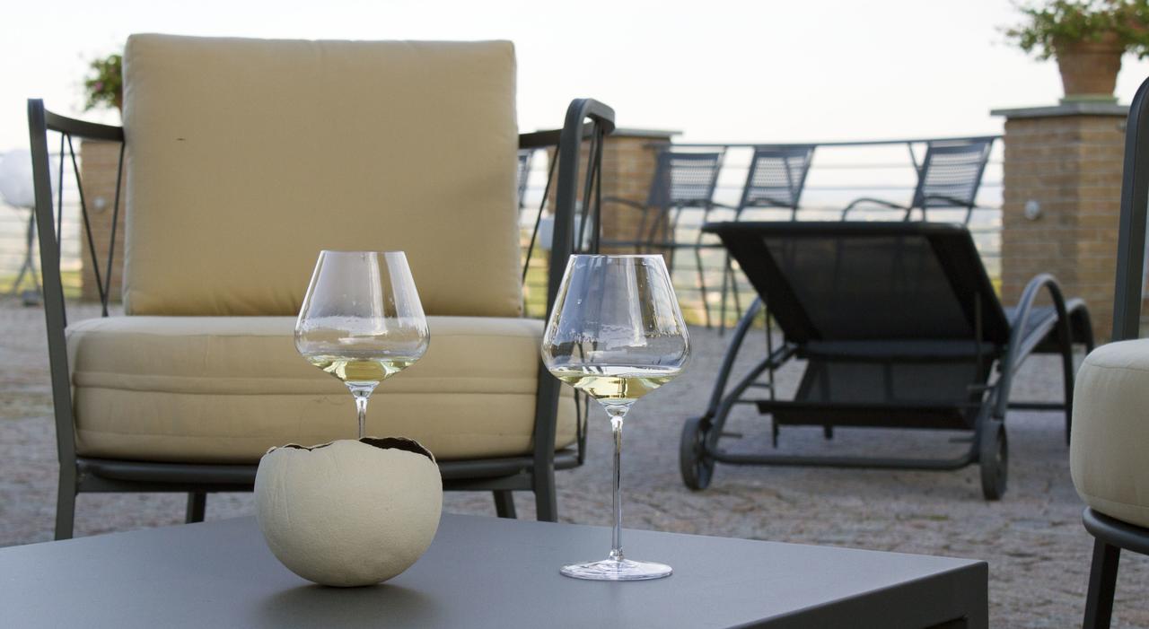Cascina San Michele Bed & Breakfast Costigliole d'Asti Bagian luar foto